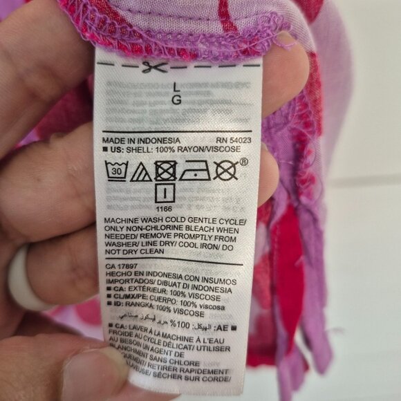 Old Navy Floral Print Pink & Red Sleeveless Blouse With Back Button Detail Women - Picture 2 of 8